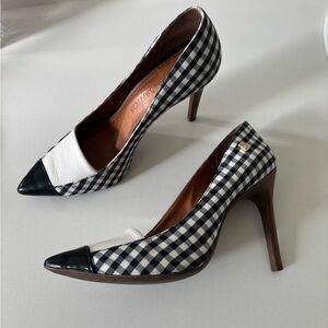 Loucos & Santos Black & White Gingham Pointed-Toe Pumps